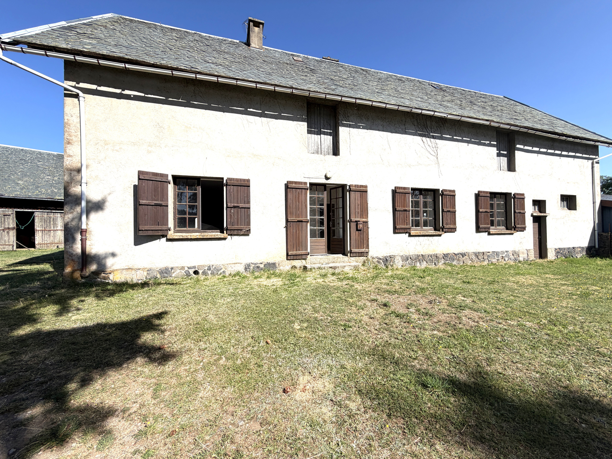 Marcenat Jolie maison de plain-pied de 138 m2 sur un terra