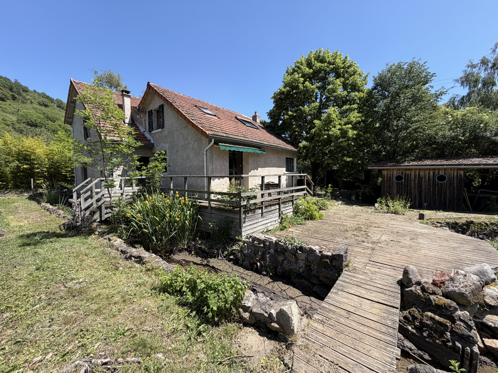 Saint-Diéry Maison de 186 m2 sur 5 548 m2 de terrain avec pi